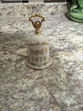 Vintage Gorham Fine China Noel 1979 Currier & Ives Christmas Bell
